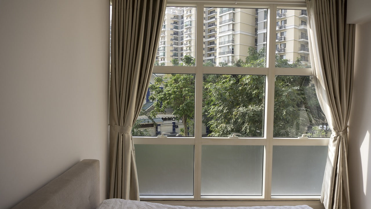 How to install a thermal curtain: tips for maximum efficiency - NOKOMIS